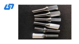Titanium Otomobil Hub Vis